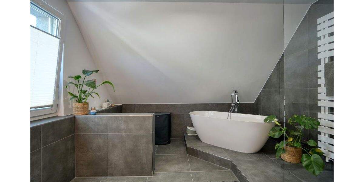 Doppelhaushälfte Bochum Stiepel - 5 Zimmer, 218 m&sup2;, 850.000&euro; | Angebot:25687051