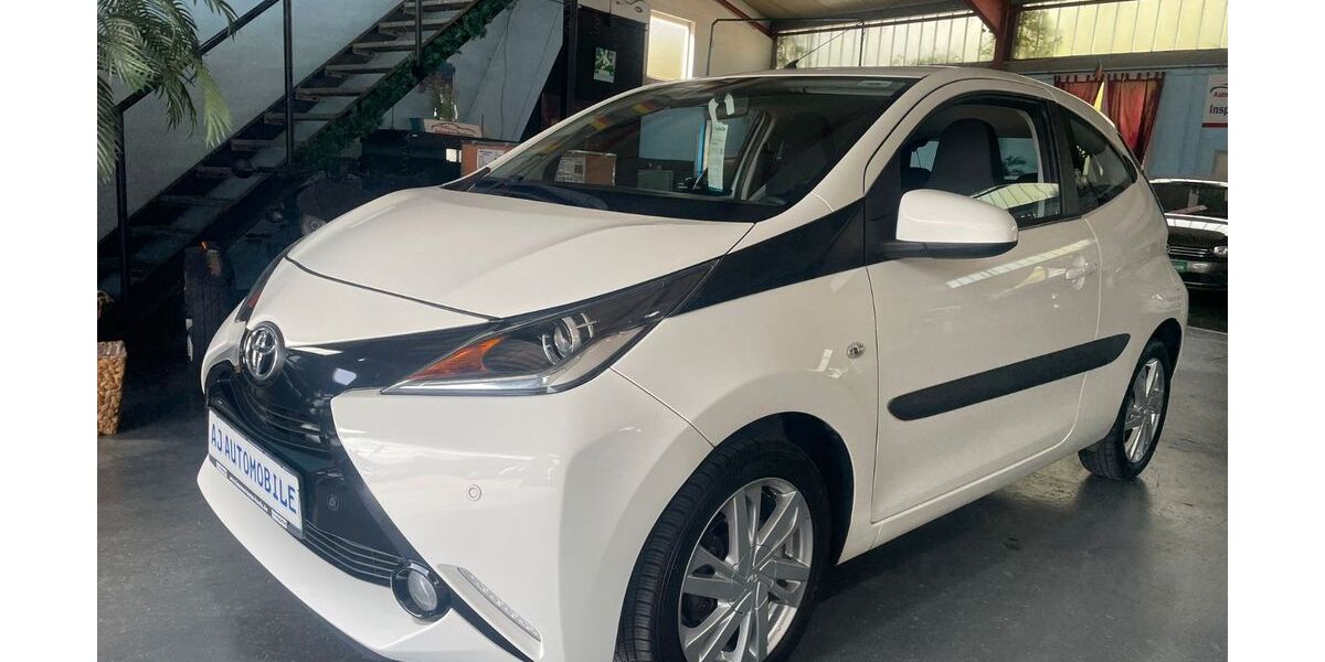 Toyota Aygo (X) 81.000 km 5.990 &euro; Bottrop 46238