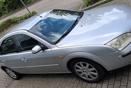 Ford Mondeo 98.200 km 3.200 &euro; Bochum 44801