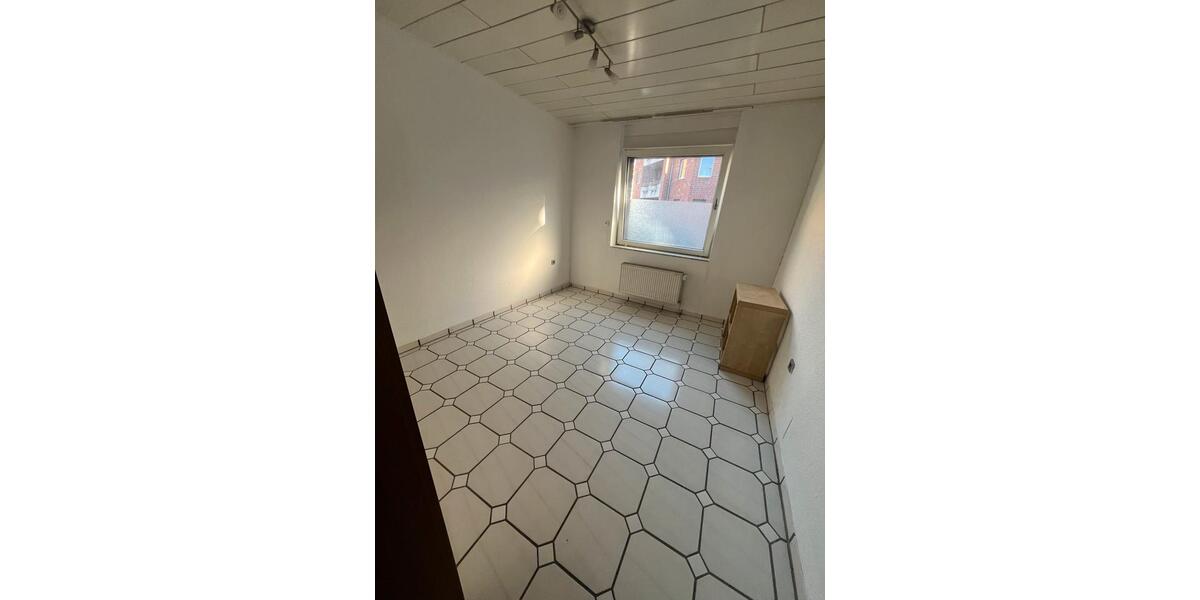 Einfamilienhaus Duisburg Mittelmeiderich - 3.5 Zimmer, 192 m&sup2;, 350.000&euro; | Angebot:26385495