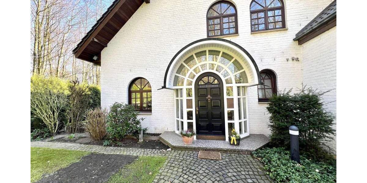 Einfamilienhaus Gladbeck Mitte - 9 Zimmer, 307 m&sup2;, 930.000&euro; | Angebot:25190761