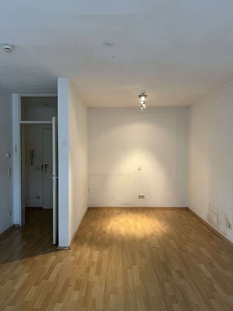 Wohnung zum Mieten in Essen 330 € 41.87 m²