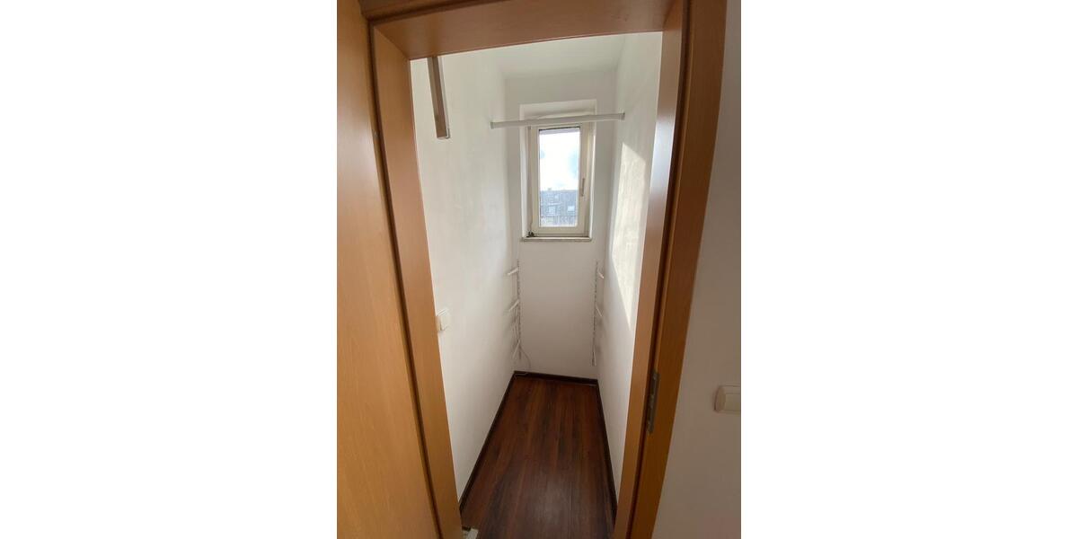 Etagenwohnung Duisburg Mittelmeiderich - 1 Zimmer, 68 m&sup2;, 99.000&euro; | Angebot:25611402