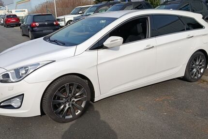 Hyundai i40 227.000 km 5.990 &euro; Recklinghausen 45659