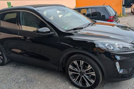 Ford Kuga 43.500 km 21.695 &euro; Duisburg 47228