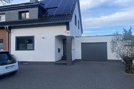 Haus Duisburg Huckingen - 7 Zimmer, 120 m&sup2;, 599.000&euro; | Angebot:25087157