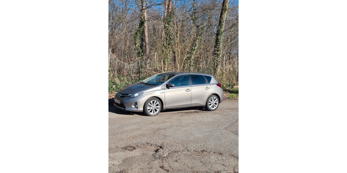 Toyota Auris 130.843 km 11.000 &euro; Ratingen 40880