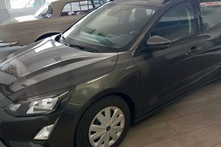 Ford Focus 93.121 km 11.999 &euro; Essen 45279