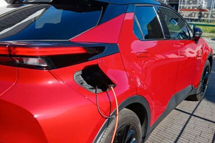 Toyota C-HR 15.000 km 35.750 &euro; Gelsenkirchen 45896