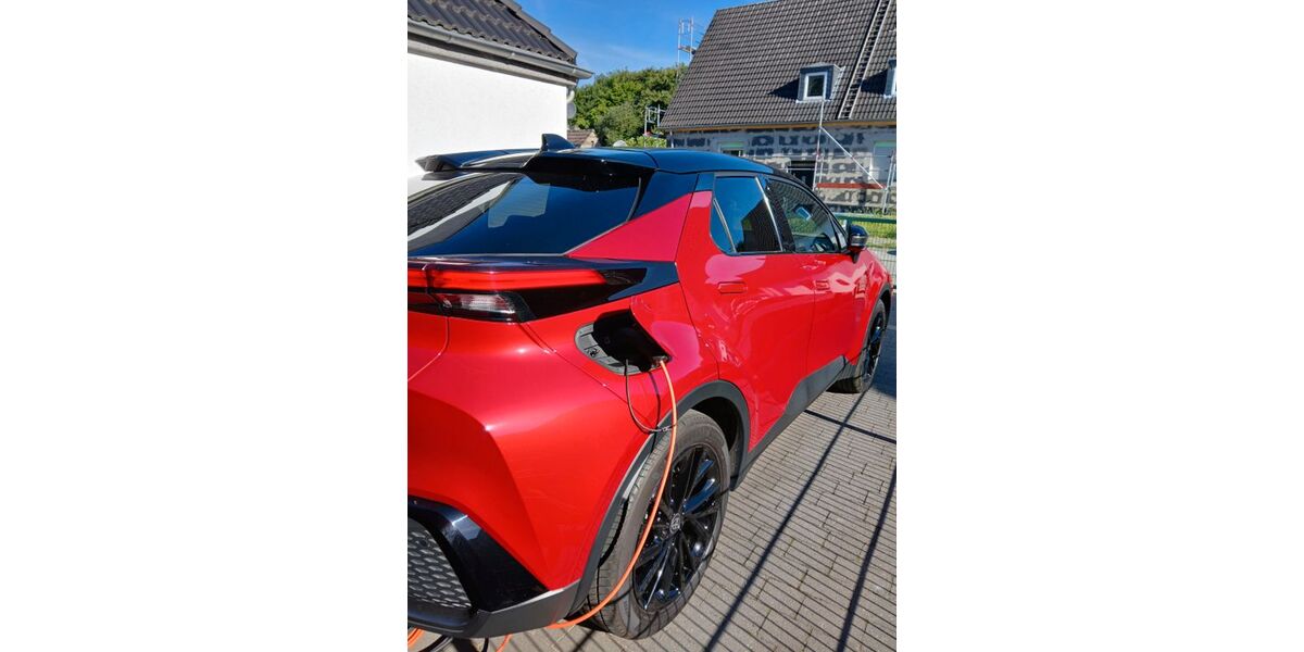 Toyota C-HR 15.000 km 35.750 &euro; Gelsenkirchen 45896
