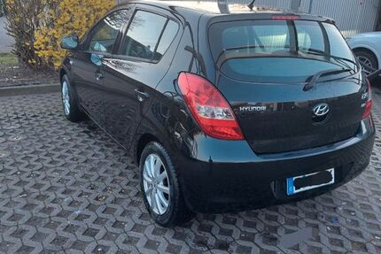 Hyundai i20 130.000 km 3.990 € Oberhausen 46117