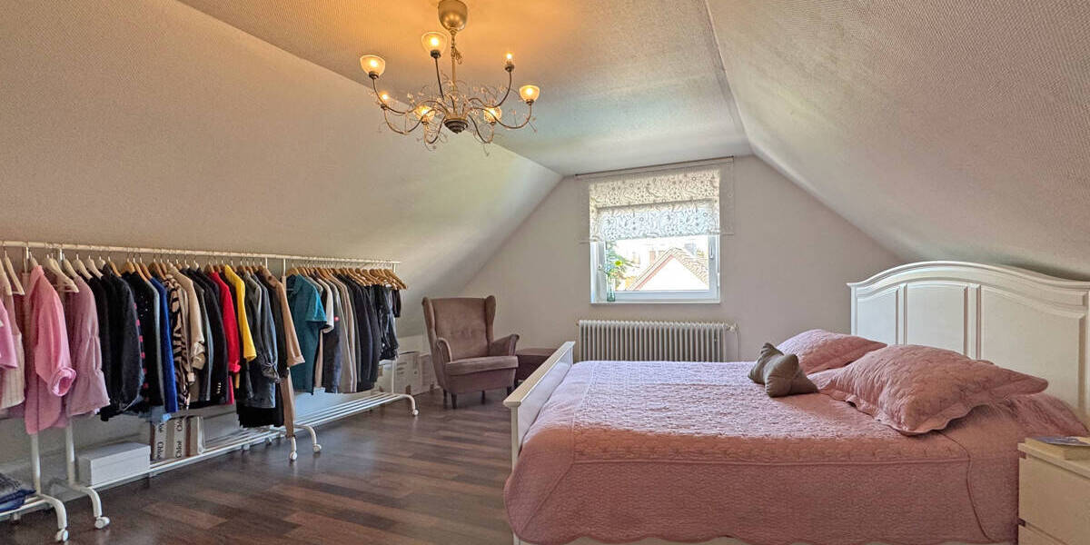 Charmantes Reihenmittelhaus mit ausgebautem Dachgeschoss in ruhiger Lage von Wesel-Fusternberg! 4 zimmer