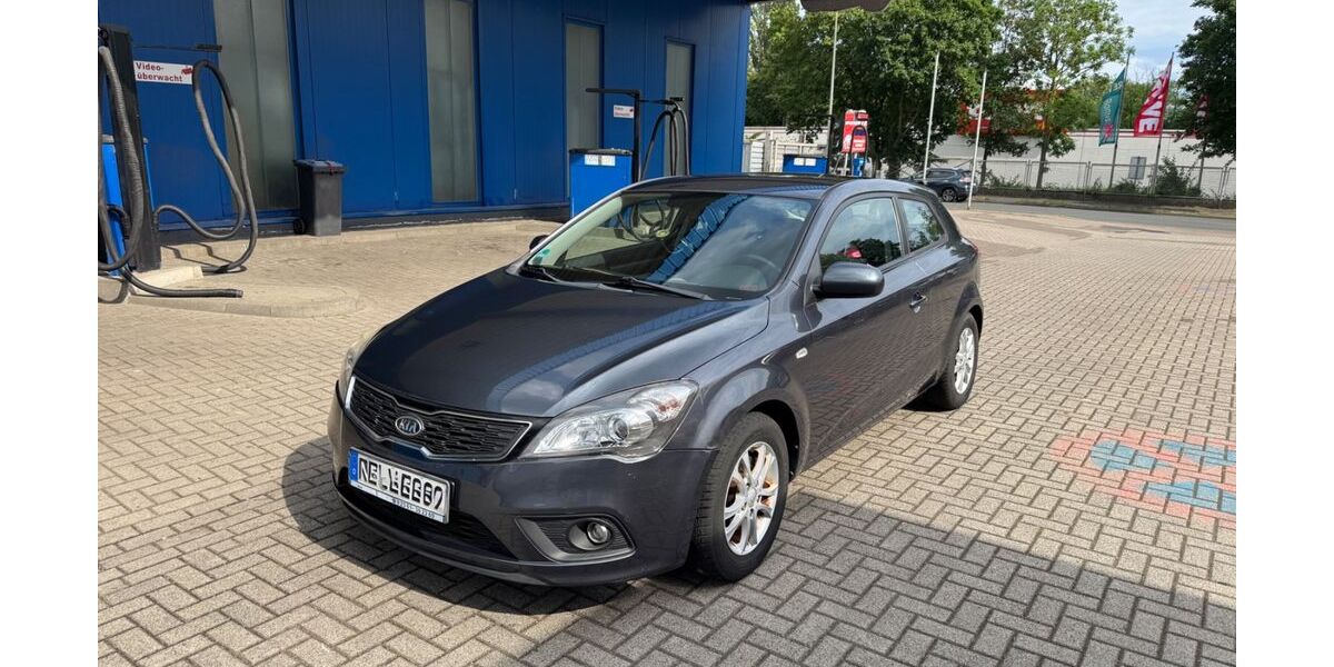 Kia pro ceed / ProCeed 125.000 km 5.999 &euro; Herne 44623