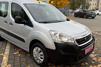 Peugeot Partner 221.270 km 5.900 € Essen 45327