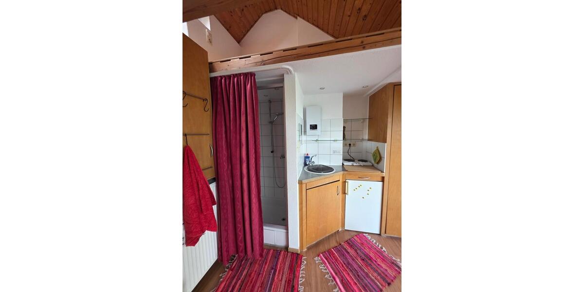 Dachgeschoßwohnung Bochum - 1 Zimmer, 28 m&sup2;, 600&euro; | Angebot:26296647