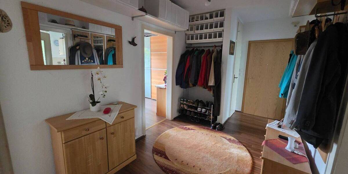 Großzügig geschnittene Wohnung in Velbert Neviges 3 zimmer