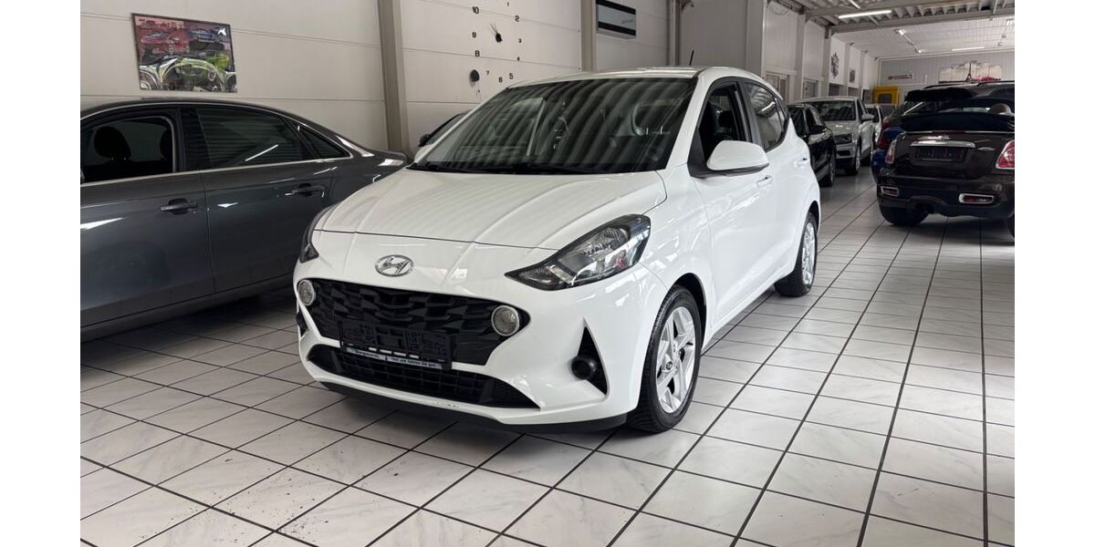 Hyundai i10 15.000 km 12.900 &euro; Essen - Karnap 45329
