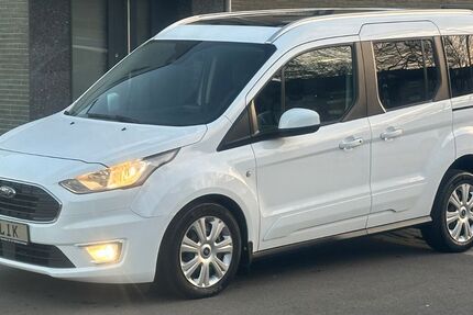 Ford Tourneo Connect 155.000 km 14.990 &euro; Duisburg 47138