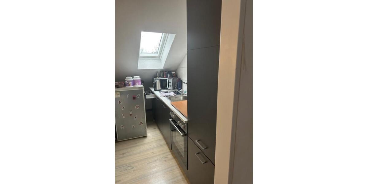 Dachgeschoßwohnung Bottrop - 1.5 Zimmer, 33 m&sup2;, 300&euro; | Angebot:25281798