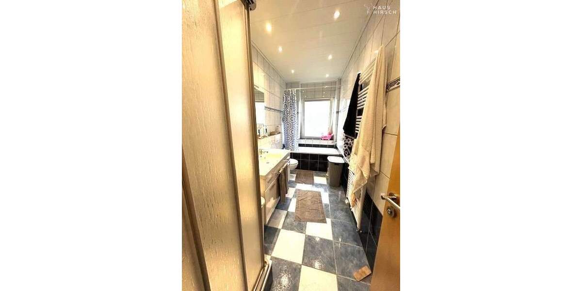 Schönes Mehrfamilienhaus - 4 Wohneinheiten in Top-Lage von Moers 9 zimmer