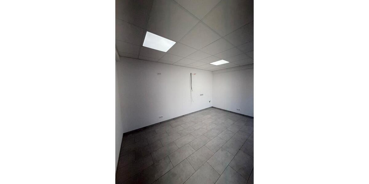 Gewerbeobjekt Voerde (Niederrhein) - 2.000&euro; | Angebot:26527927