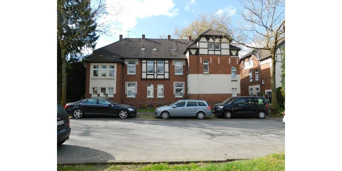 Großzügige Familienwohnung in schöner Lage! Einzugsbereit neu renoviert für Sie ! 3 zimmer