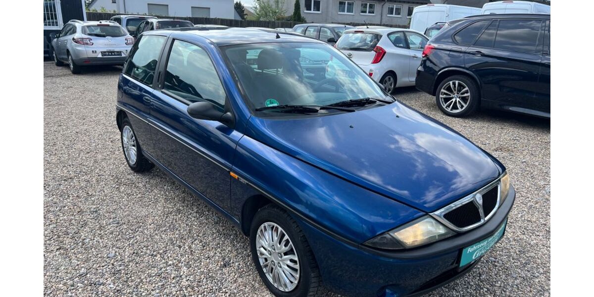 Lancia Ypsilon 39.000 km 2.999 € Essen 45147