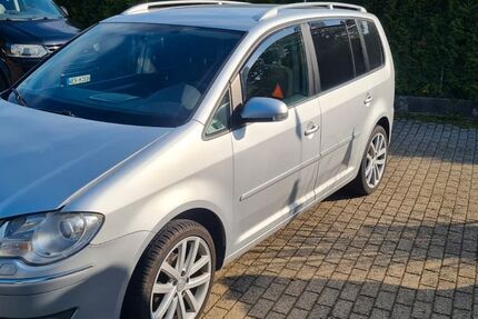 VW Touran 150.000 km 5.499 &euro; Wesel 46487