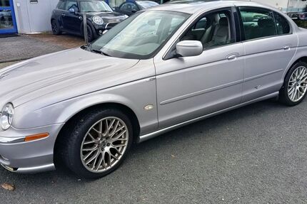 Jaguar S-Type 177.000 km 3.990 € Recklinghausen 45659