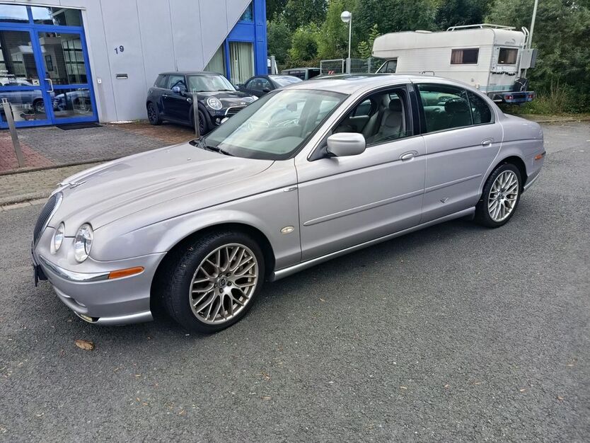 Jaguar S-Type 177.000 km 3.990 € Recklinghausen 45659