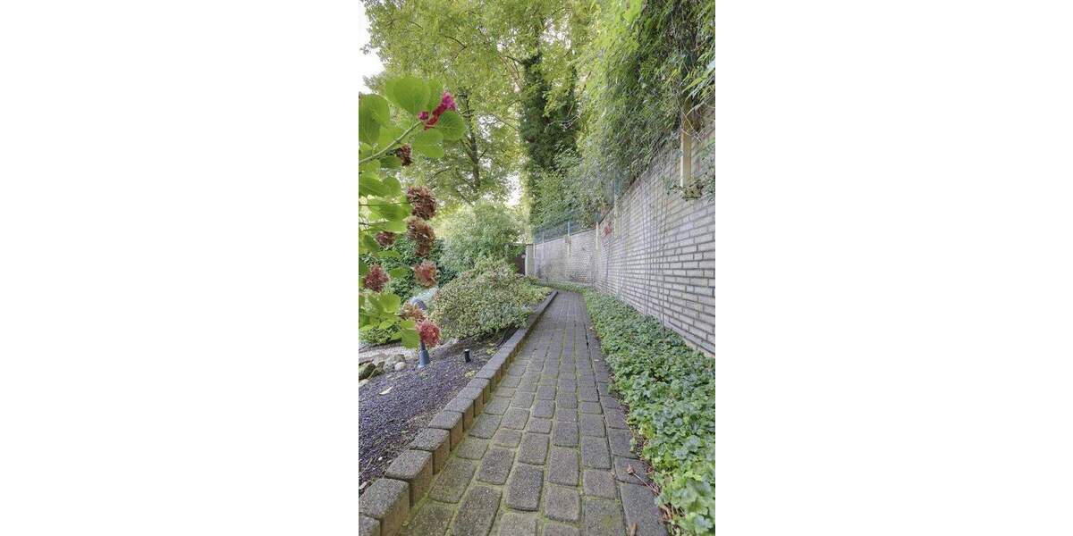 Bungalow Duisburg Alt-Homberg - 7 Zimmer, 190 m&sup2;, 599.000&euro; | Angebot:25716922