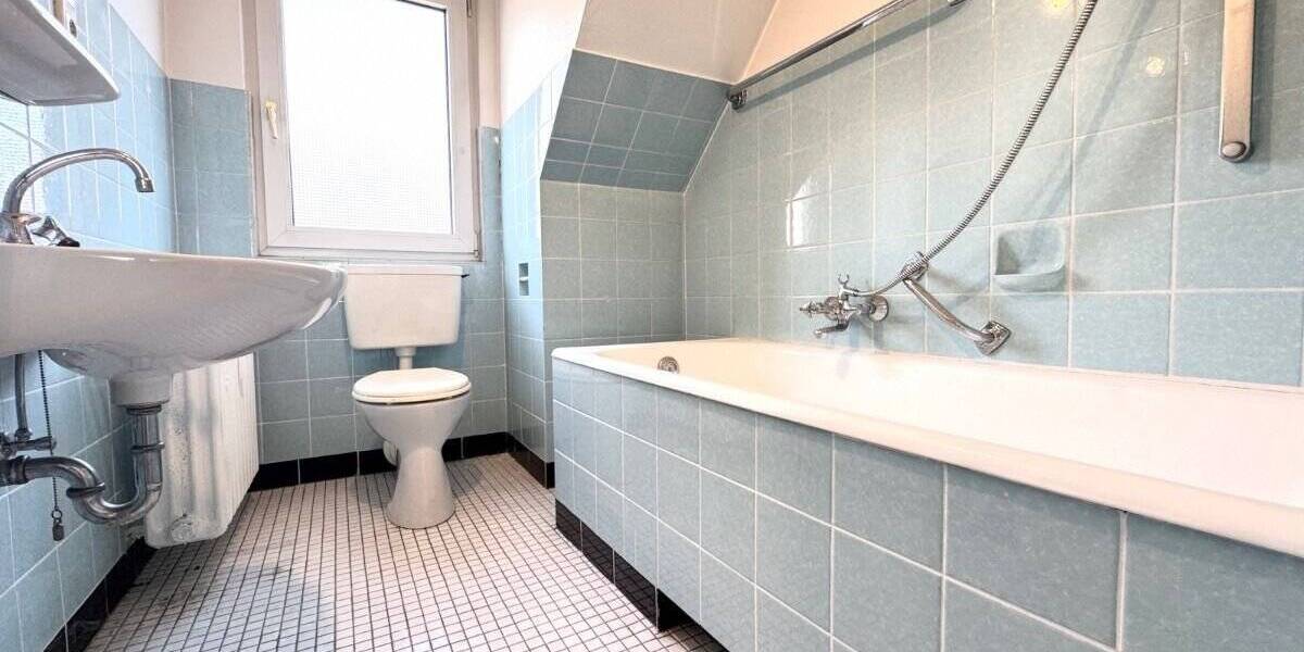 Charmante 5,5 Zimmerwohnung - Dachgeschosswohnung mit Loggia 5 zimmer