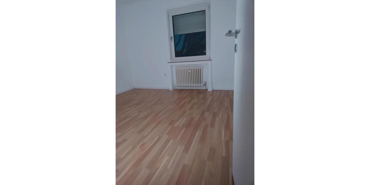 Etagenwohnung Oberhausen Biefang - 4 Zimmer, 98 m&sup2;, 860&euro; | Angebot:25421913
