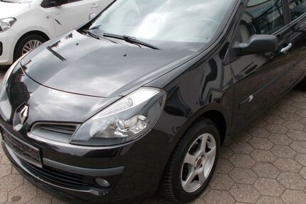 Renault Clio 176.000 km 2.690 &euro; Bochum 44809