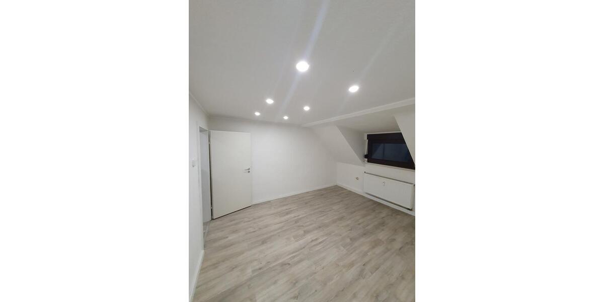 Attraktive, modernisierte Wohnung in ruhiger Lage – ab 1.3.26 2.5 zimmer