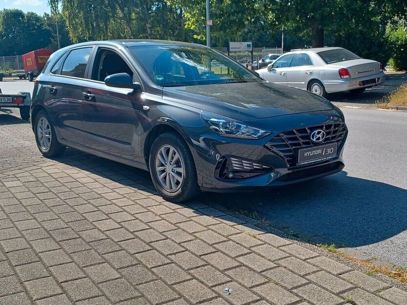 i30