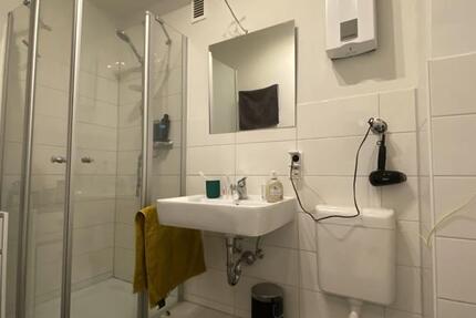 Frei ab den 01.08.2025: Gemütliche 2-Zimmer-Wohnung mit modernem Bad und Balkon