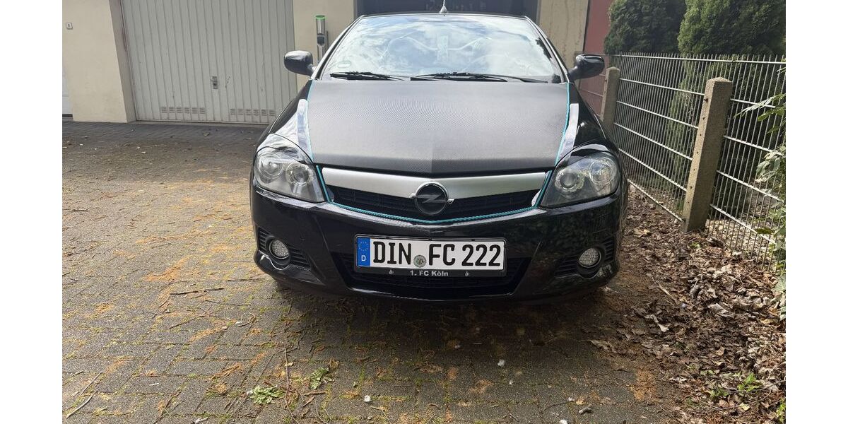 Opel Tigra 143.000 km 4.200 &euro; Dinslaken 46535