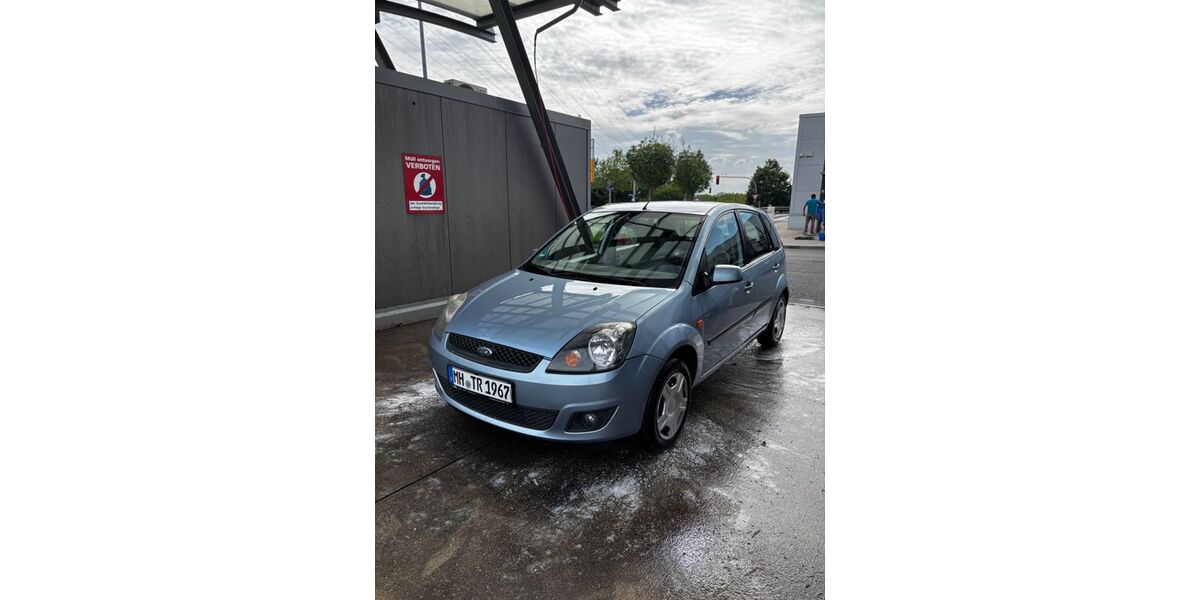 Ford Fiesta 164.423 km 2.990 &euro; Mülheim an der Ruhr 45473