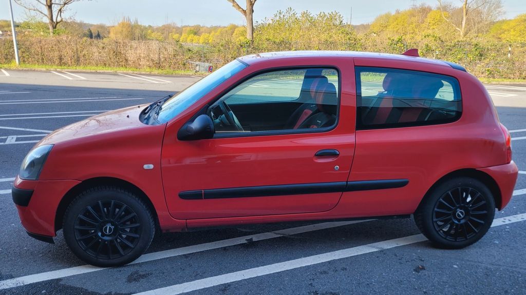 Renault Clio 96.000 km 1.700 &euro; Mülheim an der Ruhr 45468