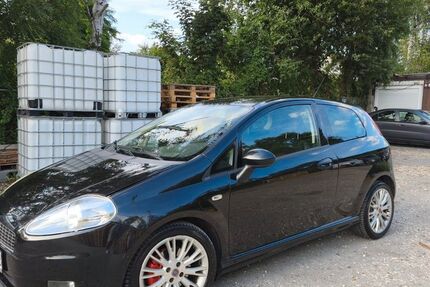 Fiat Punto 156.000 km 2.700 &euro; Essen 45329