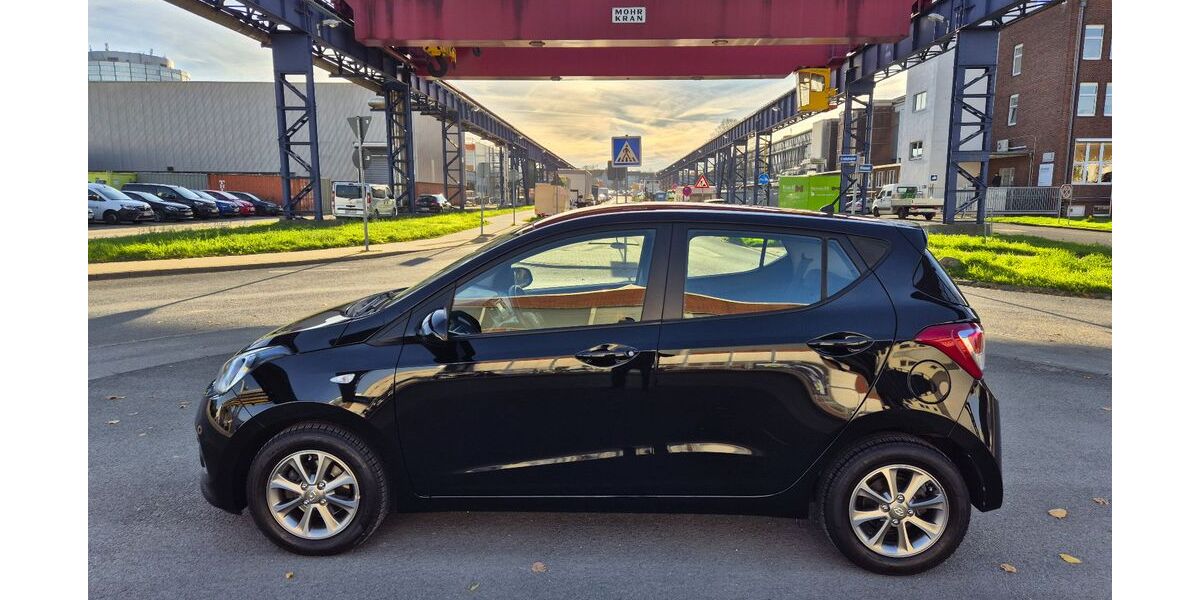 Hyundai i10 69.150 km 7.490 &euro; Mülheim 45476