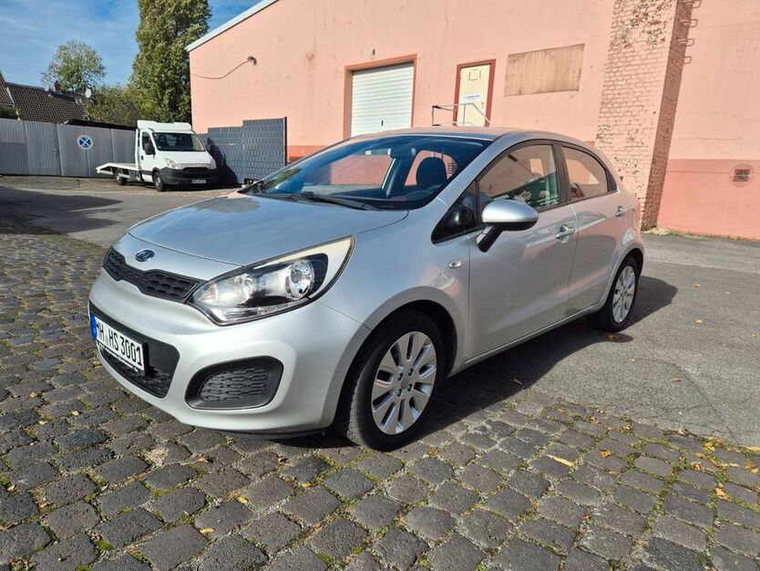 Kia Rio 79.530 km 5.600 € Mülheim am der Ruhr 45476