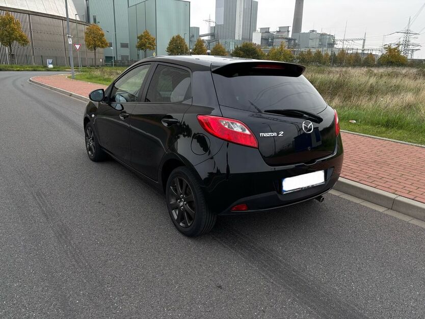 Mazda 2 153.000 km 5.399 € Duisburg 47178