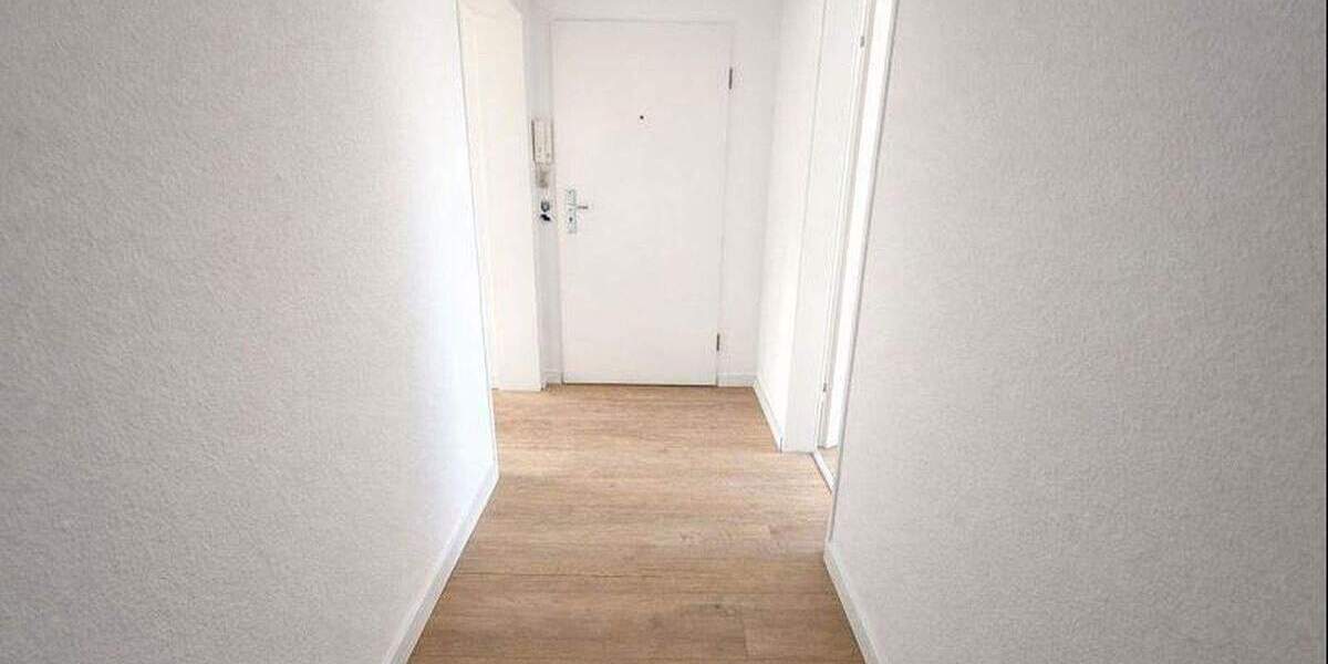3-Zimmer-Wohnung (72 m²) mit Balkon - Erstbezug nach Sanierung 3 zimmer
