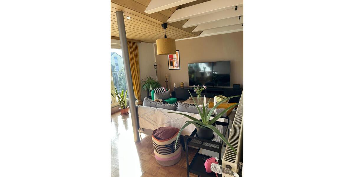 Dachgeschoßwohnung Duisburg Essenberg - 2 Zimmer, 47 m&sup2;, 410&euro; | Angebot:25404234