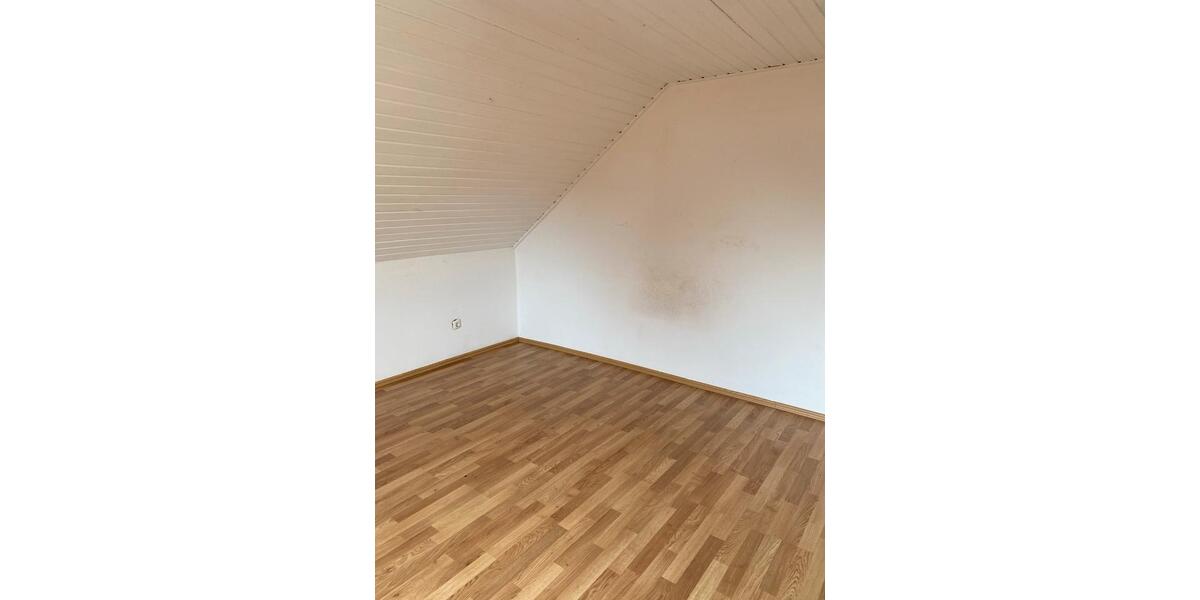 Dachgeschoßwohnung Oberhausen Osterfeld - 2 Zimmer, 44 m&sup2;, 520&euro; | Angebot:26407183