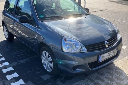 Renault Clio 28.338 km 3.790 &euro; Oberhausen 46147