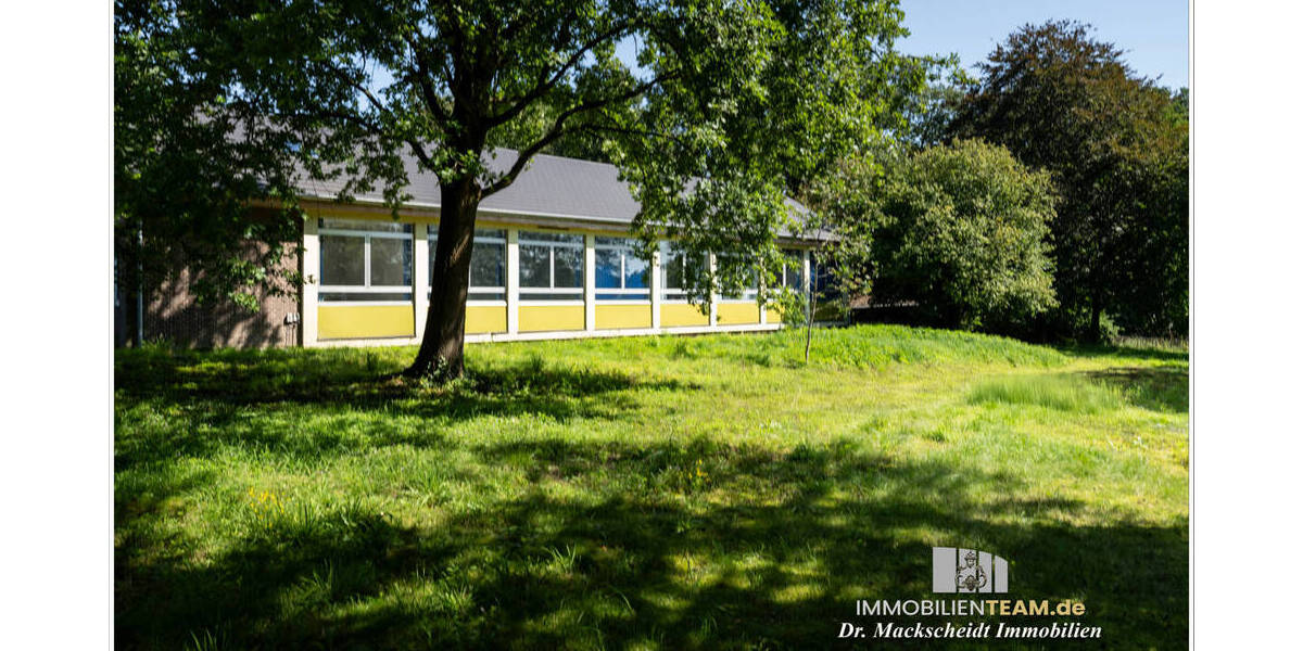 Teilsanierte Schule - Wohnen im idyllischen Hünxerwald zimmer