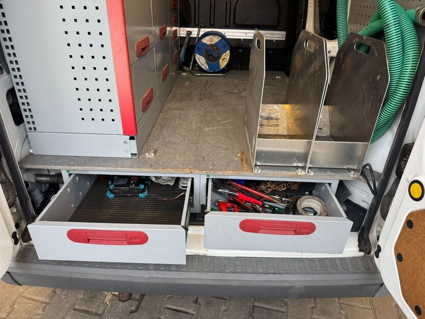 Ford Transit Tourneo Connect 143.000 km 4.900 € Oberhausen 46045